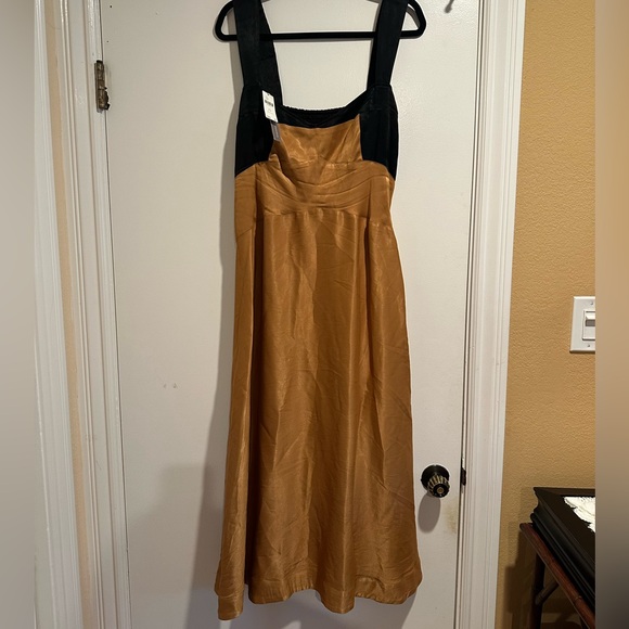 The Jocelyn Sleeveless Slip Midi Dress by Maeve - Picture 9 of 13